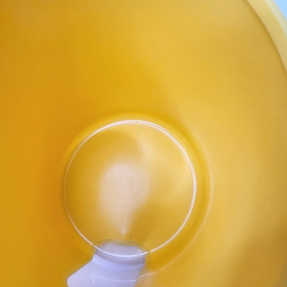 TUPPERWARE Yellow Round 8 Cup B Canister #2420D-1 One Touch Seal EUC